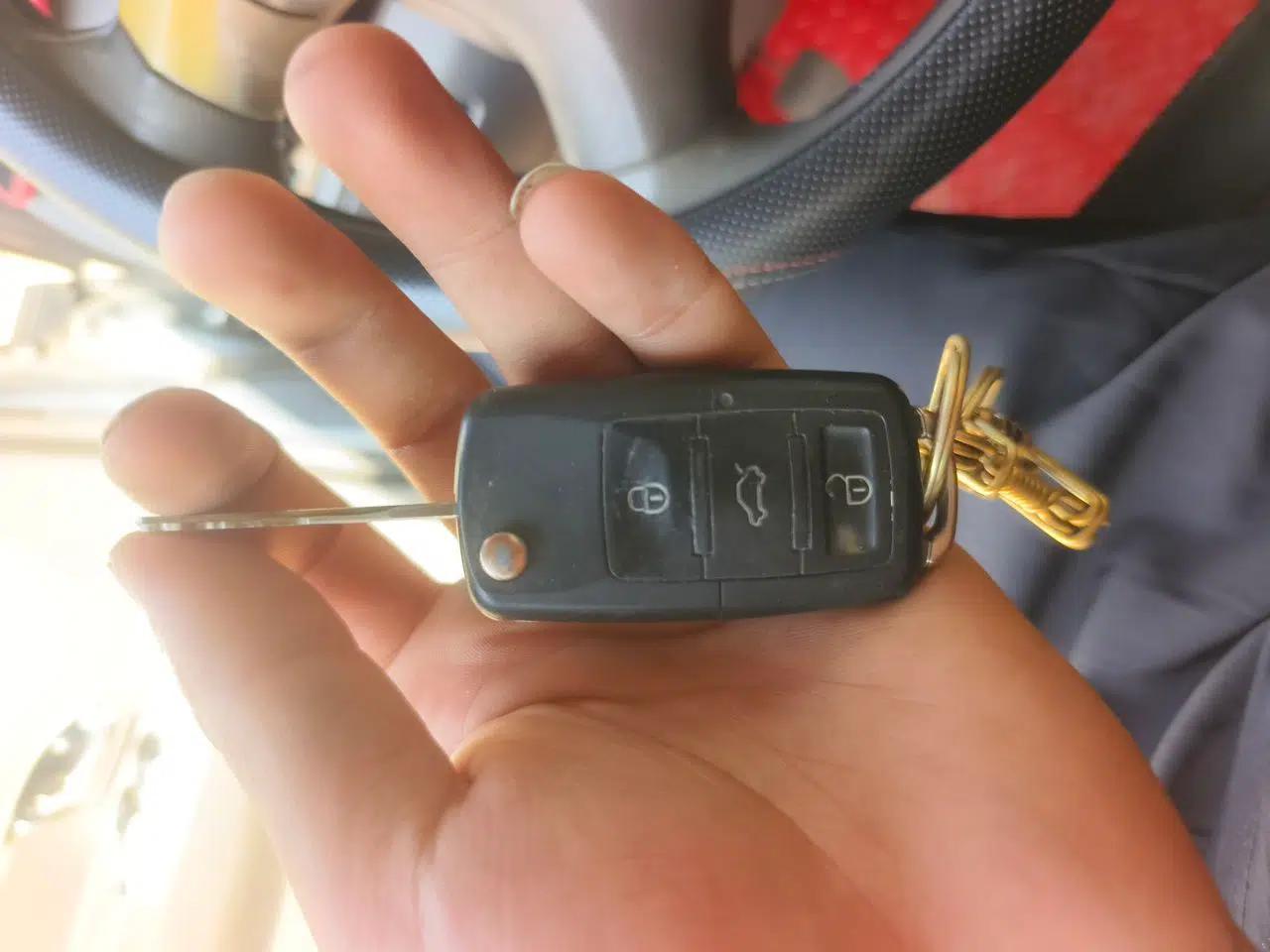 Dongfeng Shuaike 2011 1.6L Manual Comfort 7-Seater — миниатюра 9