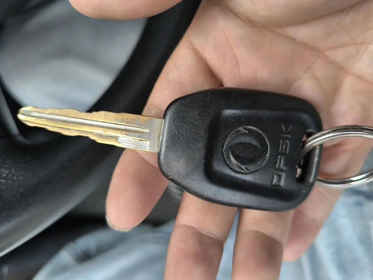 Dongfeng Fengon 330 2014 1.5L Manual Utility Version DK15 — миниатюра 9
