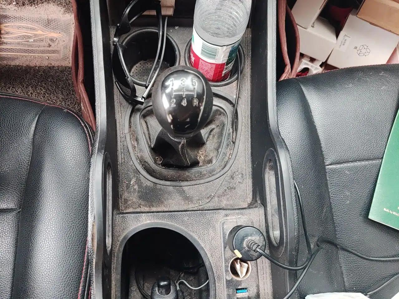 Dongfeng Fengon 330 2017 1.5L Manual Utility II DK15 — миниатюра 15