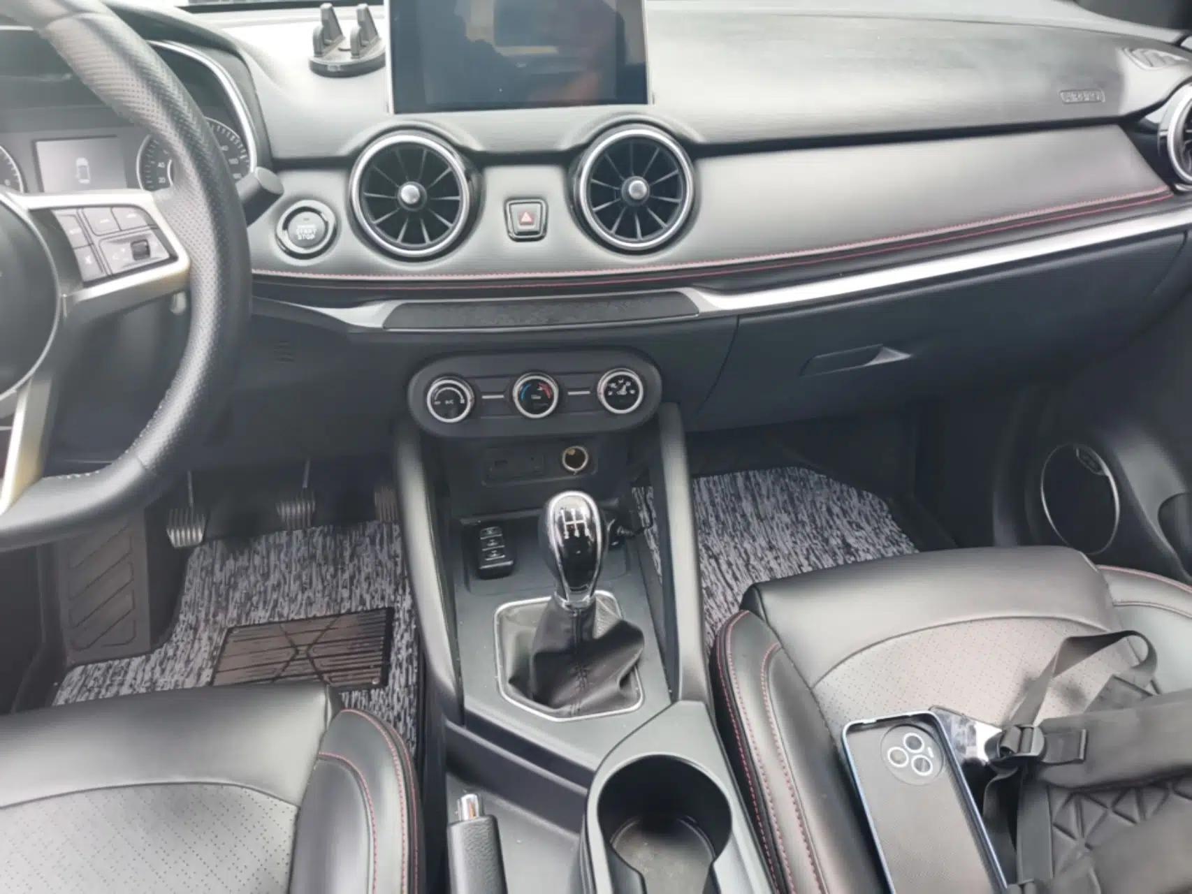 Dongfeng Fengon 500 2021 1.5L Manual Enjoyment Model — миниатюра 17