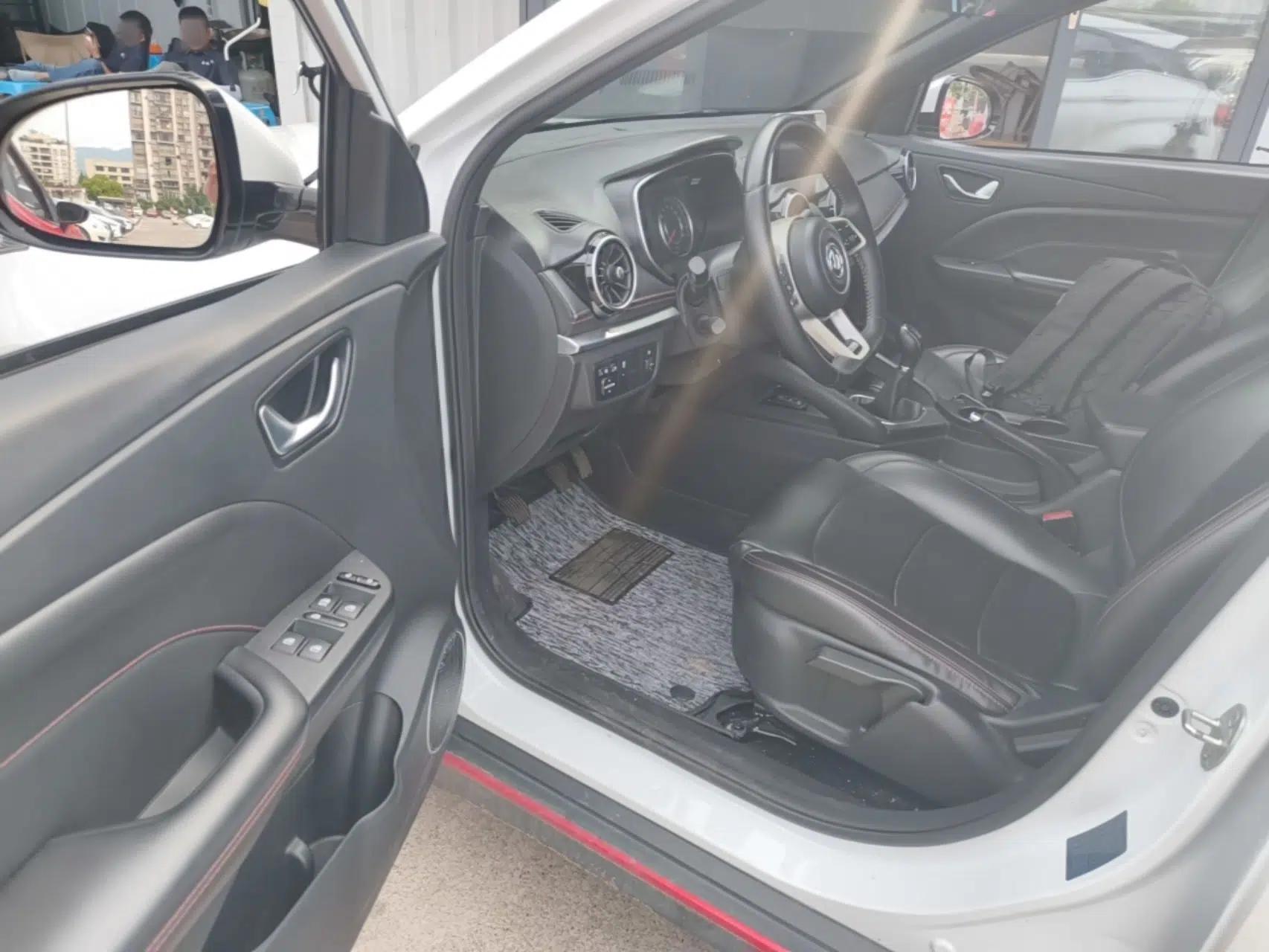 Dongfeng Fengon 500 2021 1.5L Manual Enjoyment Model — миниатюра 19