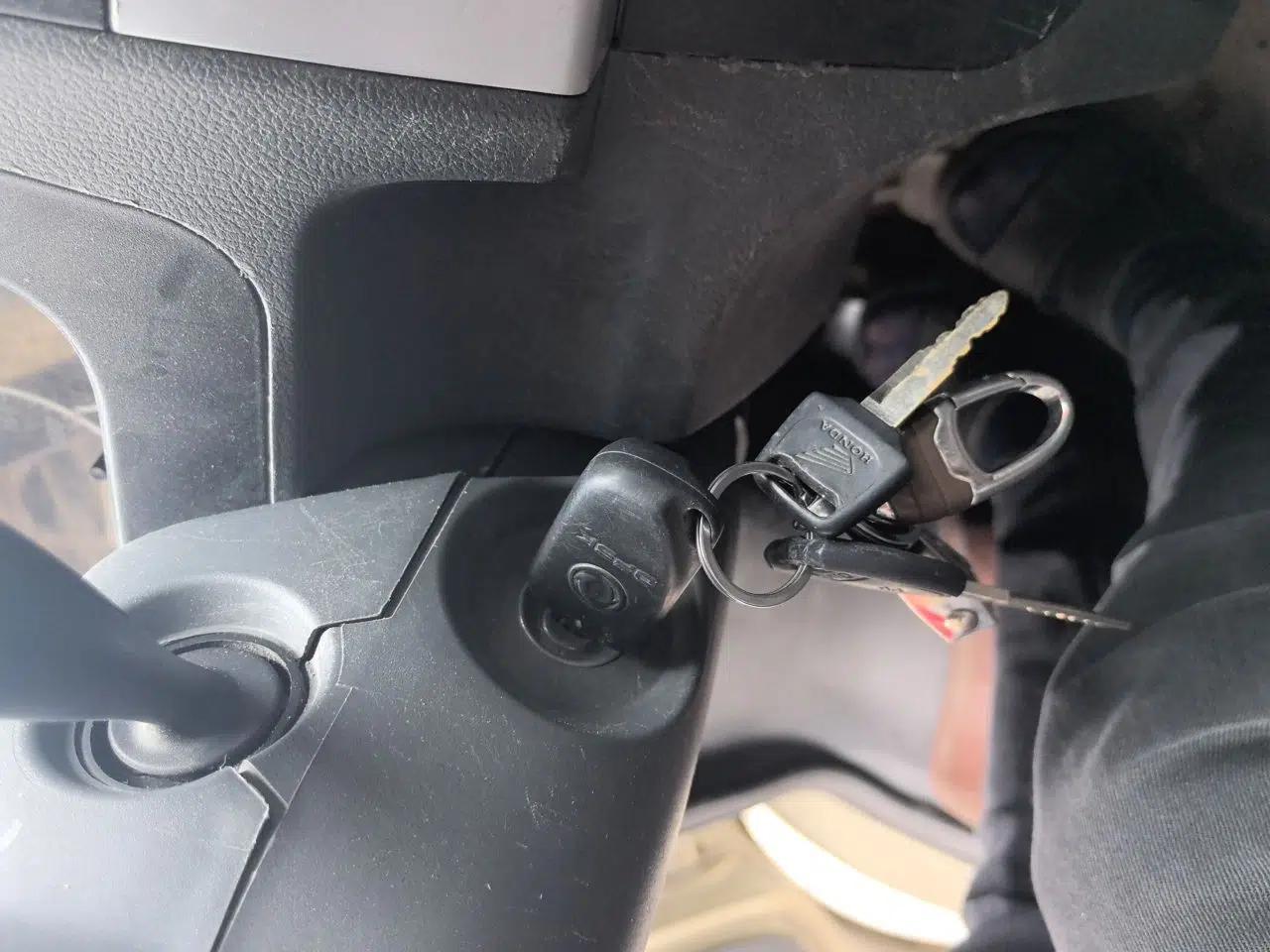 Dongfeng Xiaokang K07S 2016 1.2L Practical Version DK12-10 — миниатюра 9