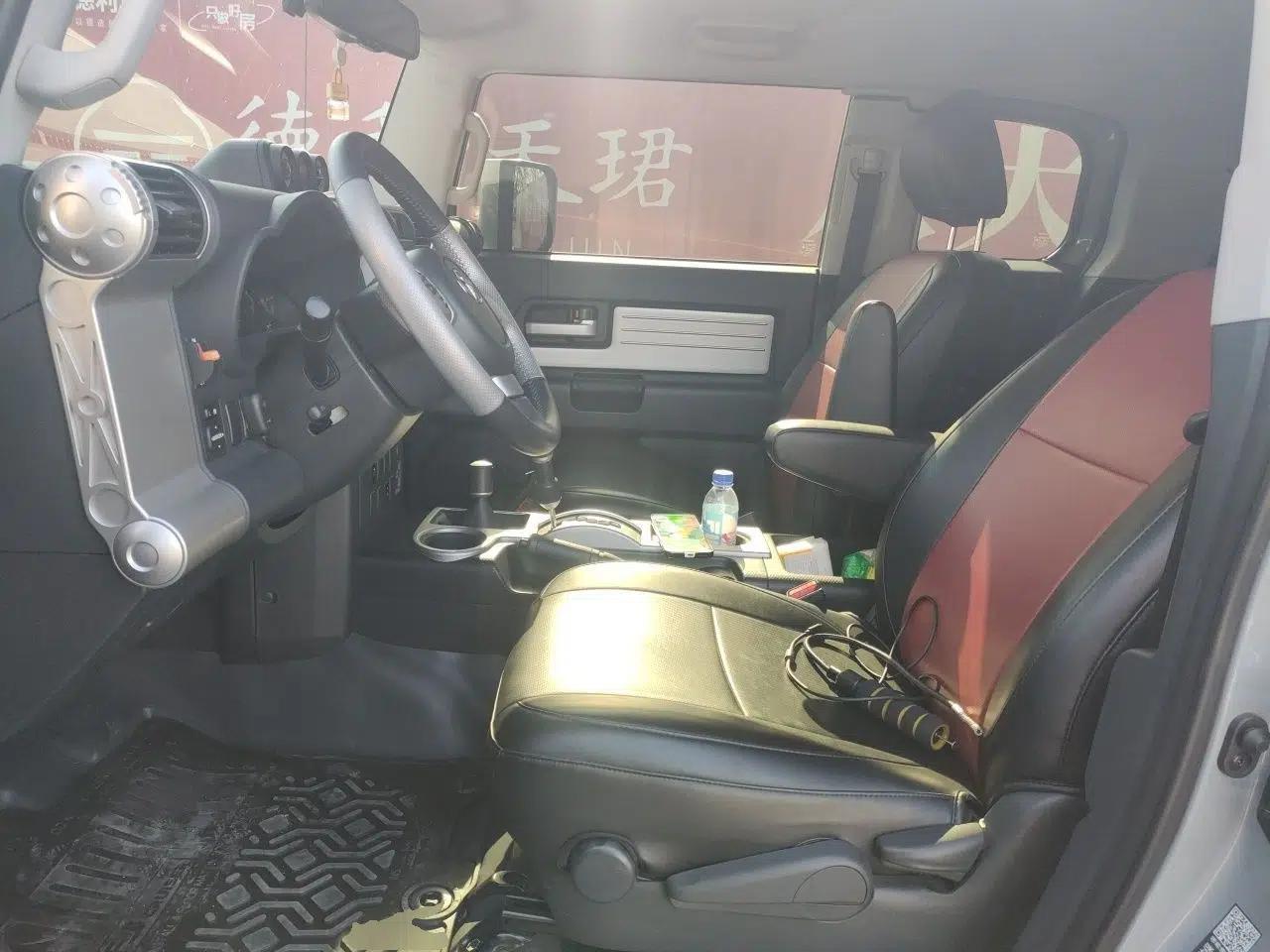 Toyota FJ Cruiser 2023 4.0L FINAL Edition – Eight-Cylinder – Middle East — миниатюра 16