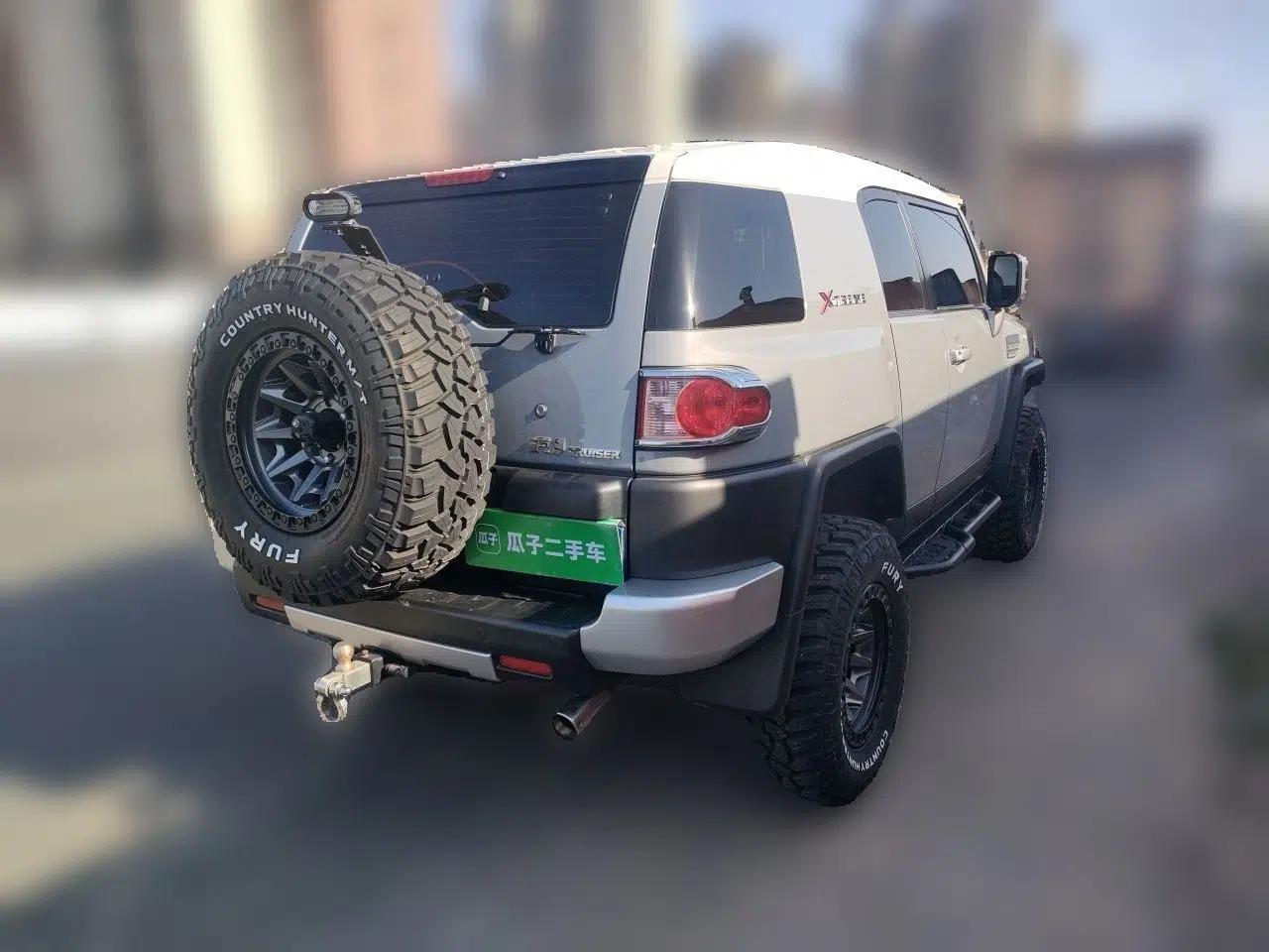 Toyota FJ Cruiser 2023 4.0L FINAL Edition – Eight-Cylinder – Middle East — миниатюра 6