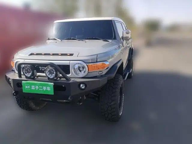 Toyota FJ Cruiser 2023 4.0L FINAL Edition – Eight-Cylinder – Middle East