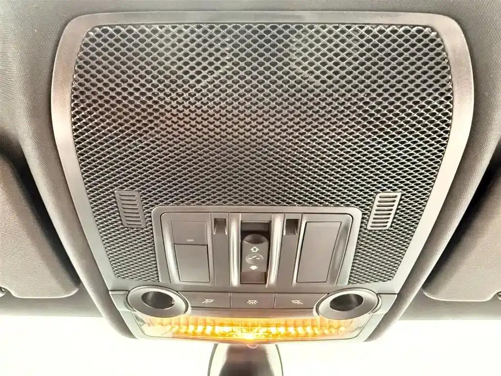 2010 BMW X5 M — миниатюра 18