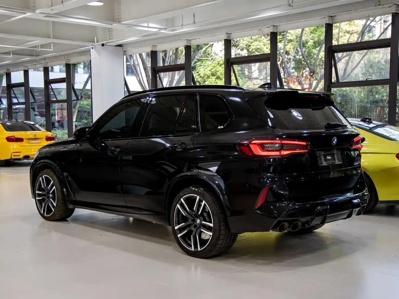 2022 BMW X5 M — миниатюра 4