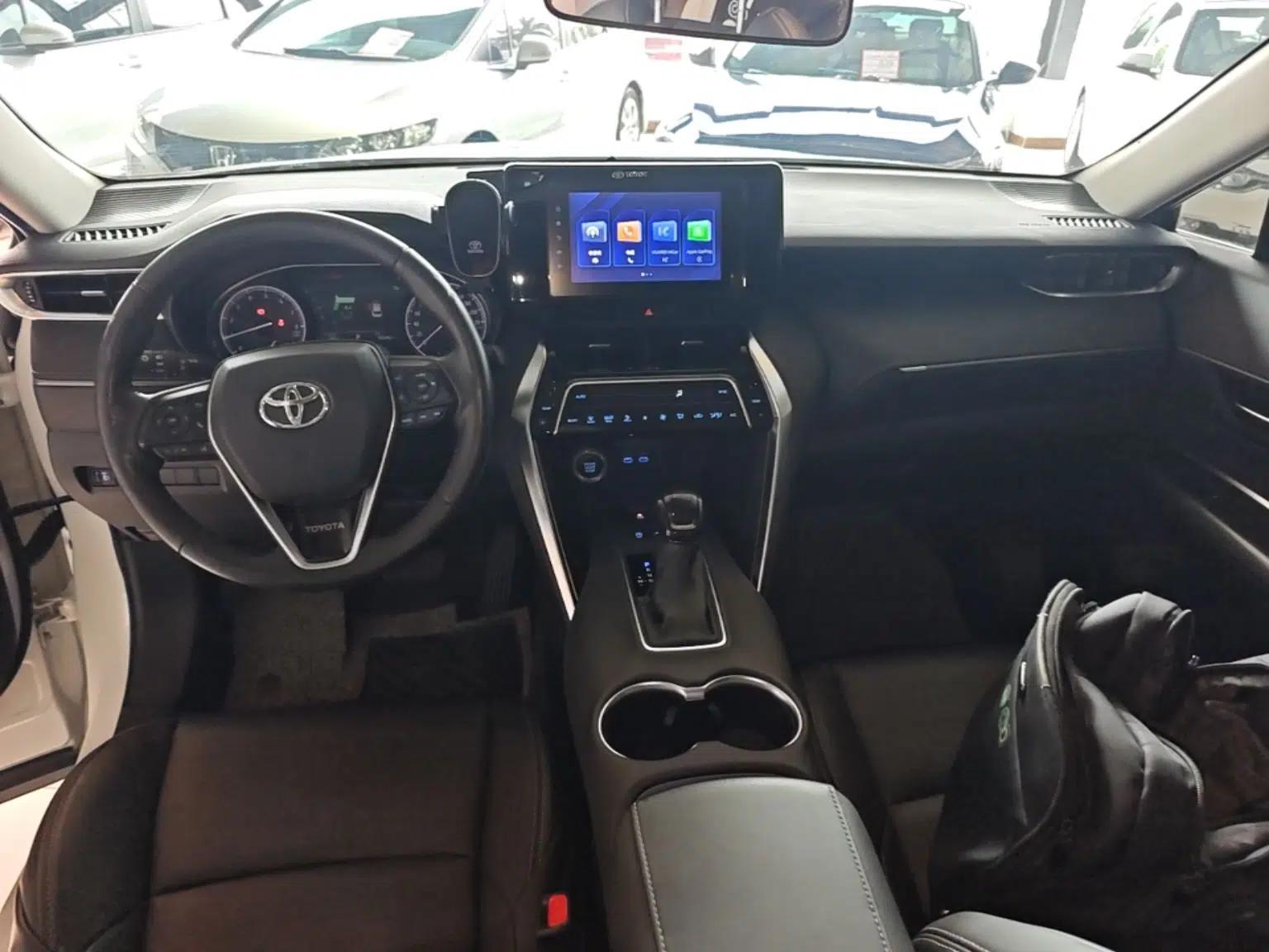 Toyota Harrier 2022 2.0L CVT Two-Wheel Drive Entry Version — миниатюра 13