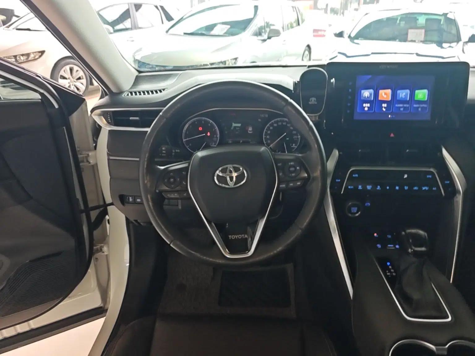 Toyota Harrier 2022 2.0L CVT Two-Wheel Drive Entry Version — миниатюра 14