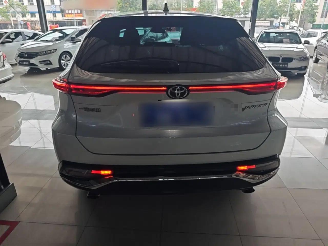 Toyota Harrier 2022 2.0L CVT Two-Wheel Drive Entry Version — миниатюра 5