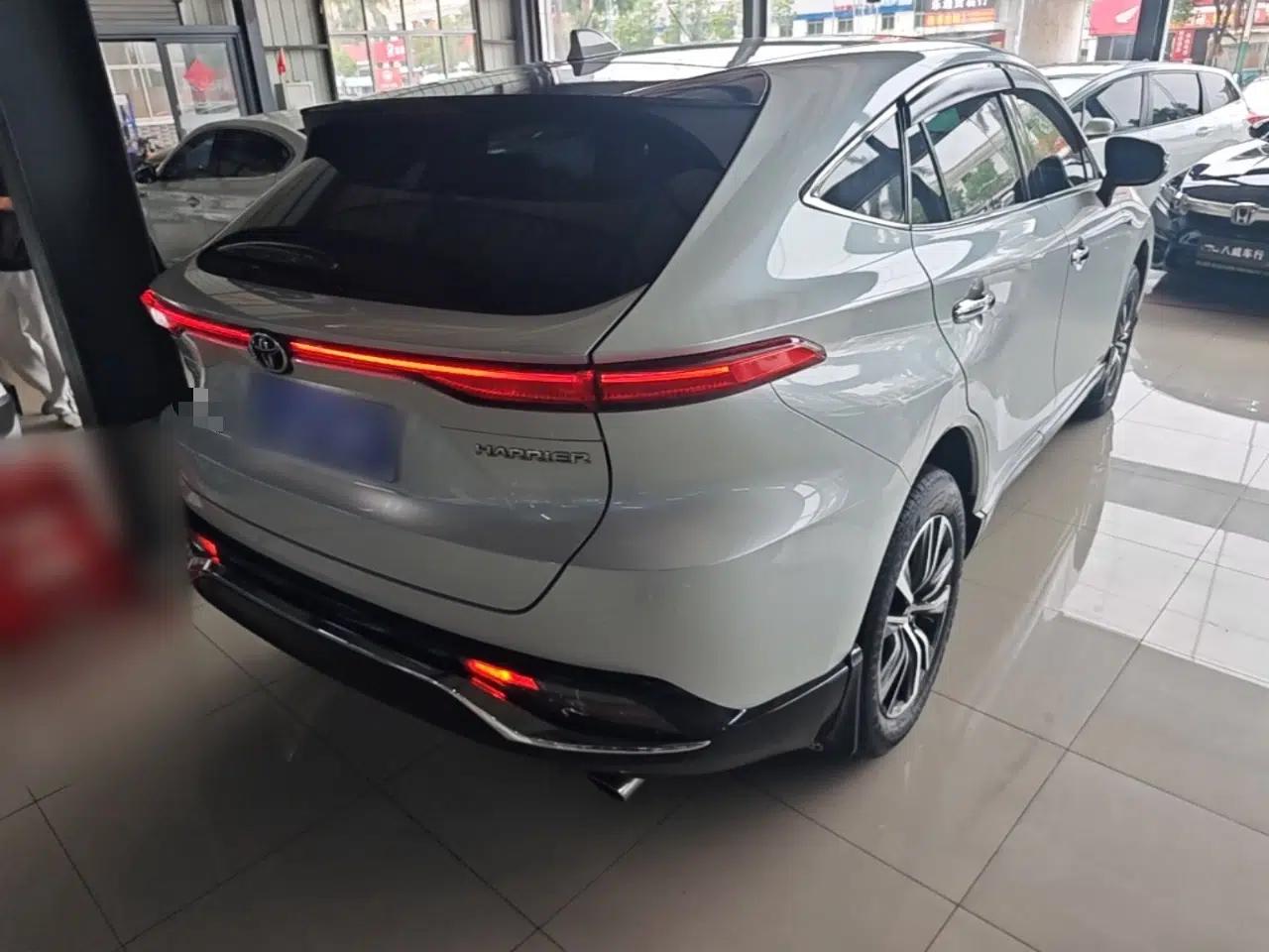 Toyota Harrier 2022 2.0L CVT Two-Wheel Drive Entry Version — миниатюра 6