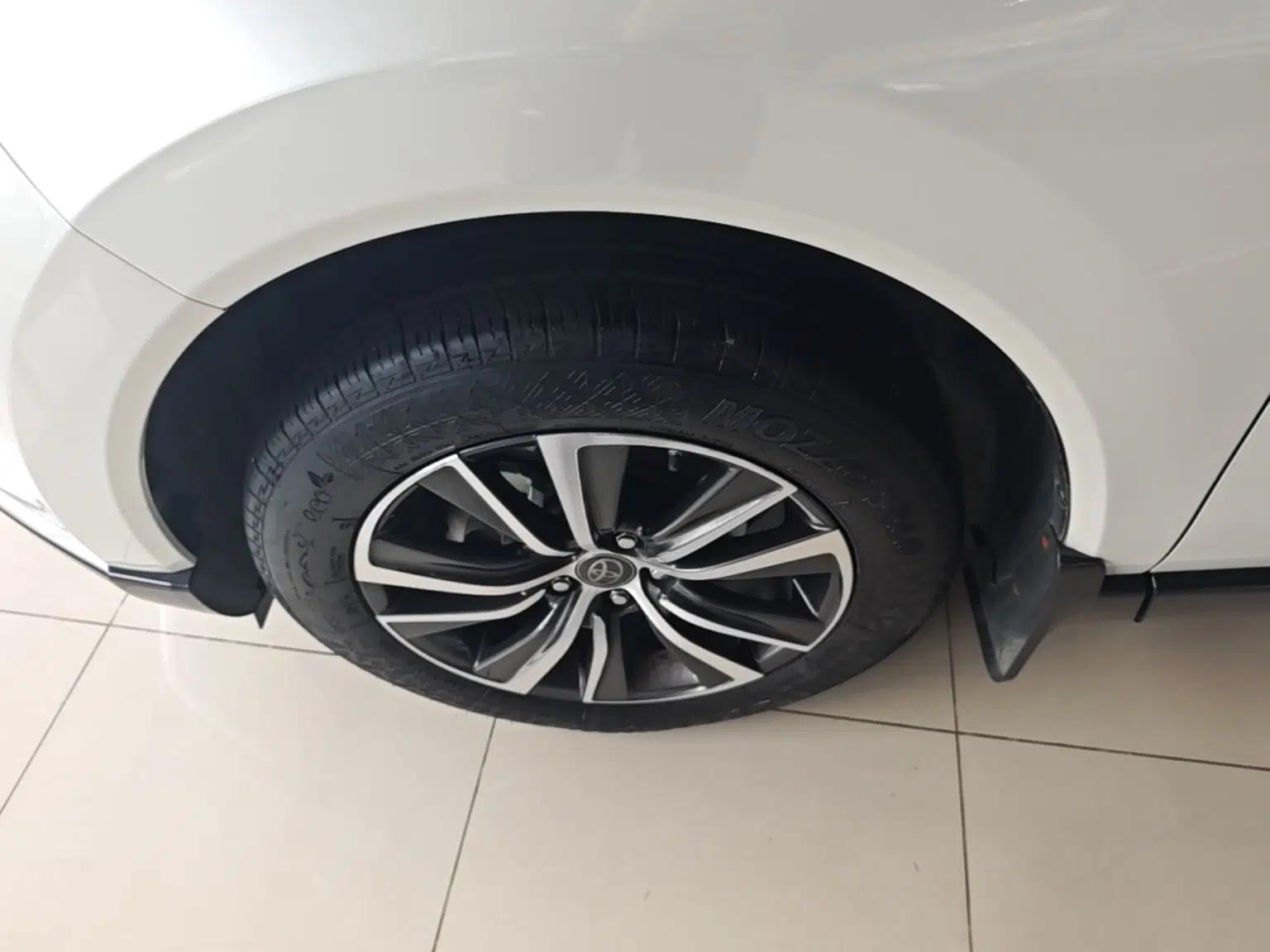 Toyota Harrier 2022 2.0L CVT Two-Wheel Drive Entry Version — миниатюра 8