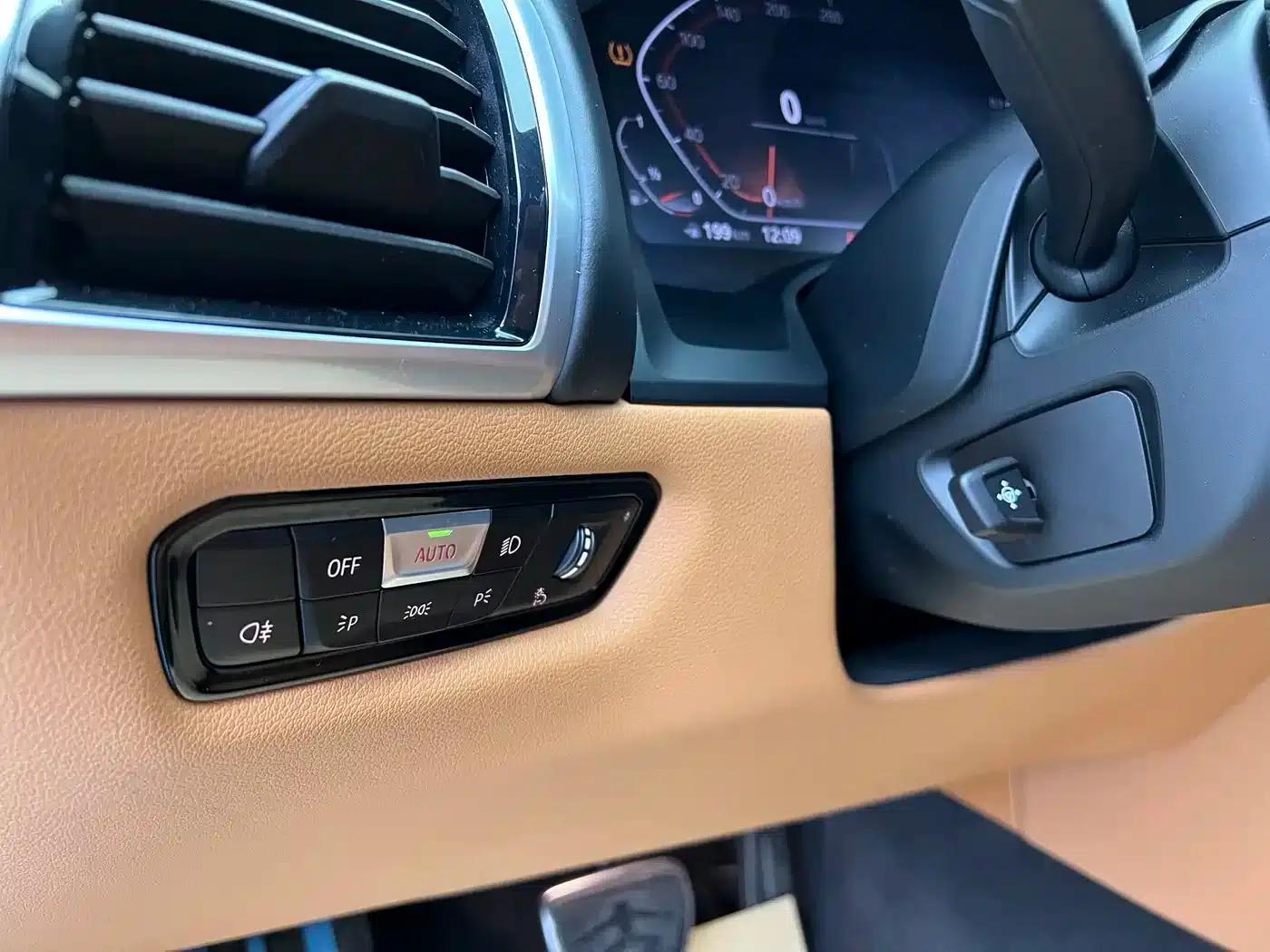 2019 BMW 8 Series 840i Gran Coupe M Sport Package — миниатюра 8
