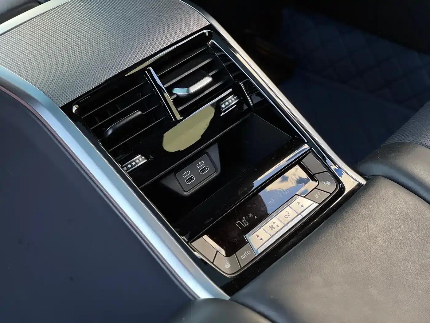 2019 BMW 8 Series 840i Gran Coupe M Sport Package — миниатюра 15