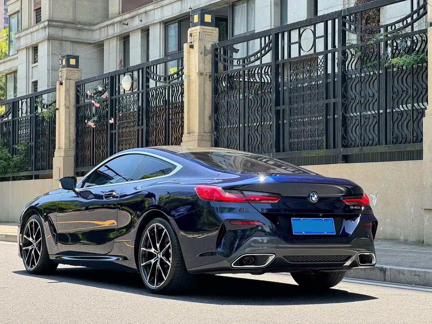 2019 BMW 8 Series 840i Coupe M Sport Package — миниатюра 2