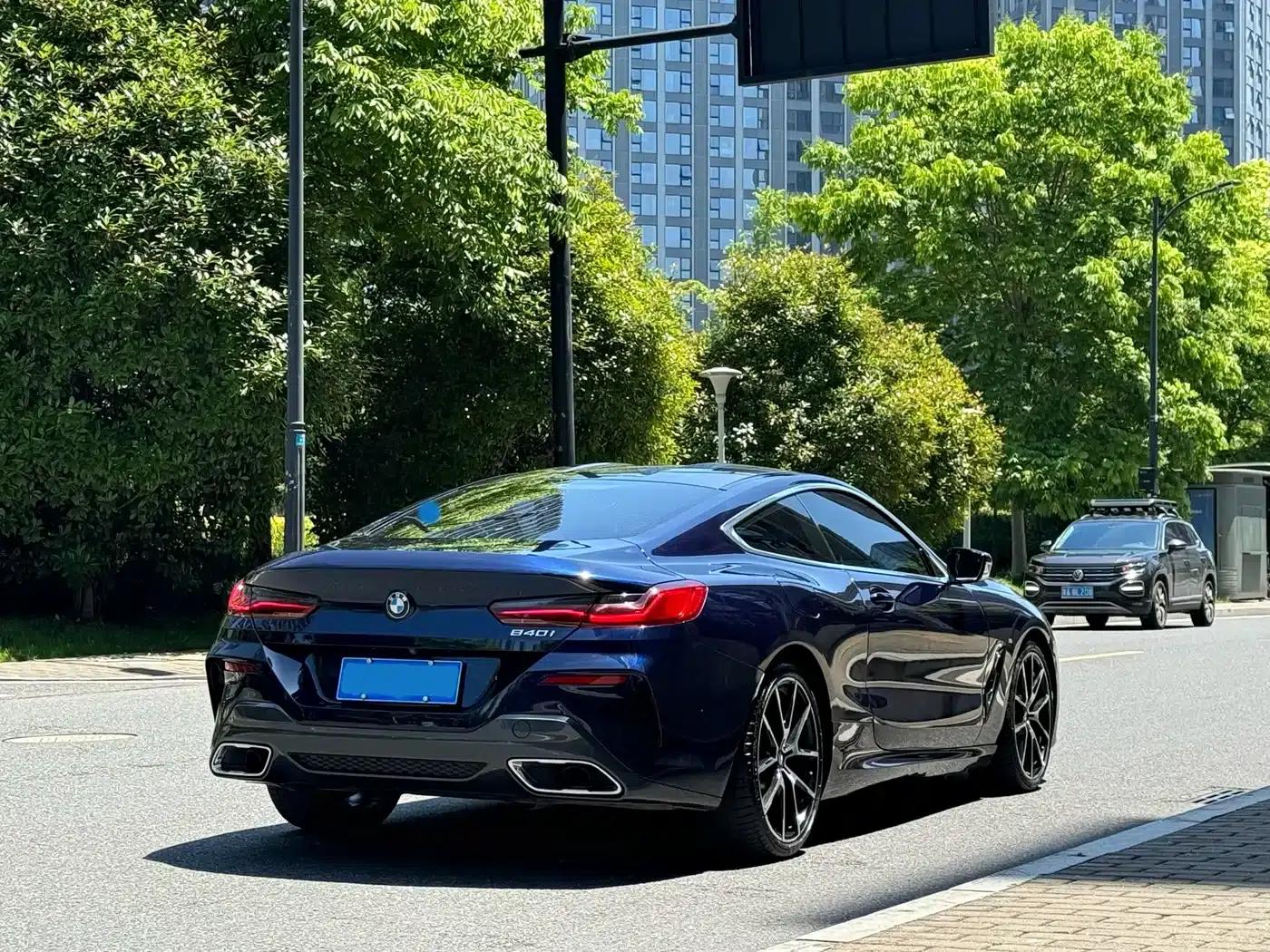 2019 BMW 8 Series 840i Coupe M Sport Package — миниатюра 3