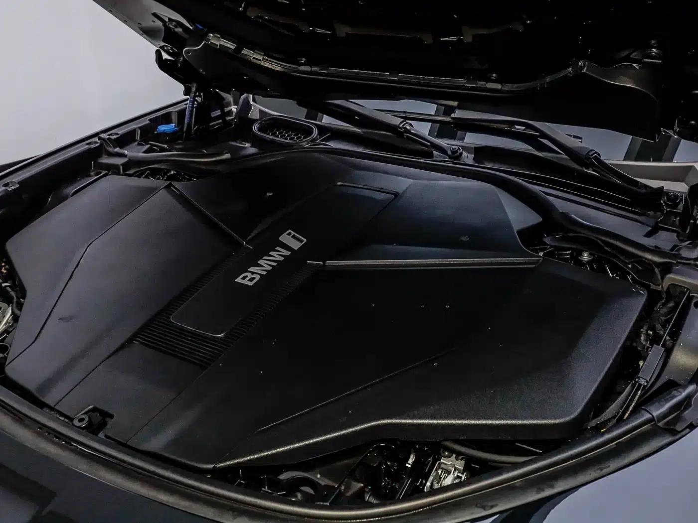 BMW i7 2023 eDrive50L M Sport Package — миниатюра 15