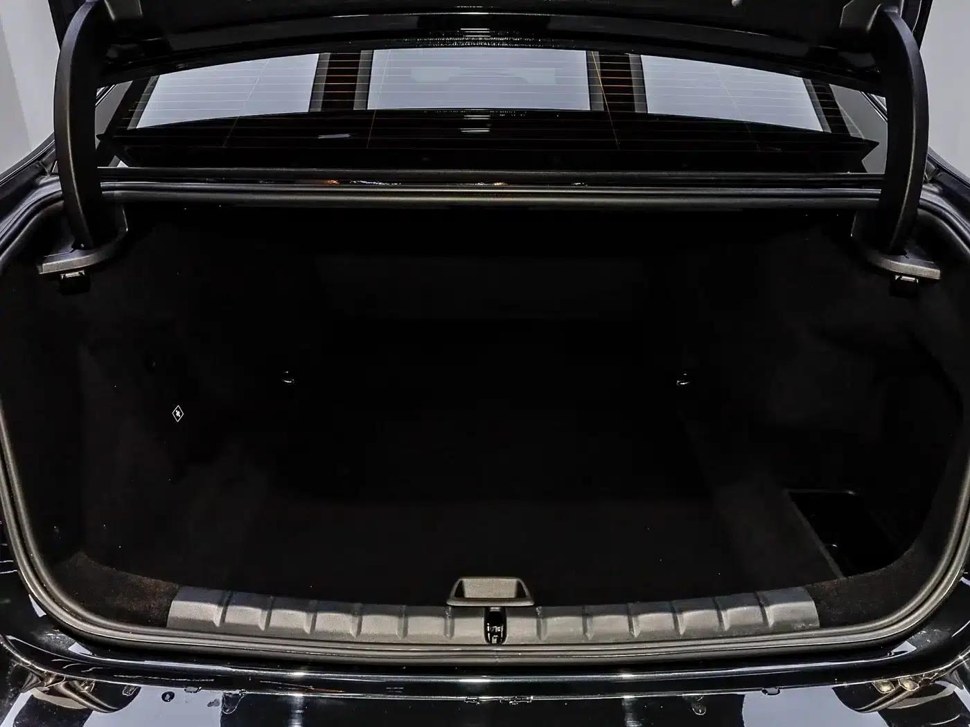 BMW i7 2023 eDrive50L M Sport Package — миниатюра 29