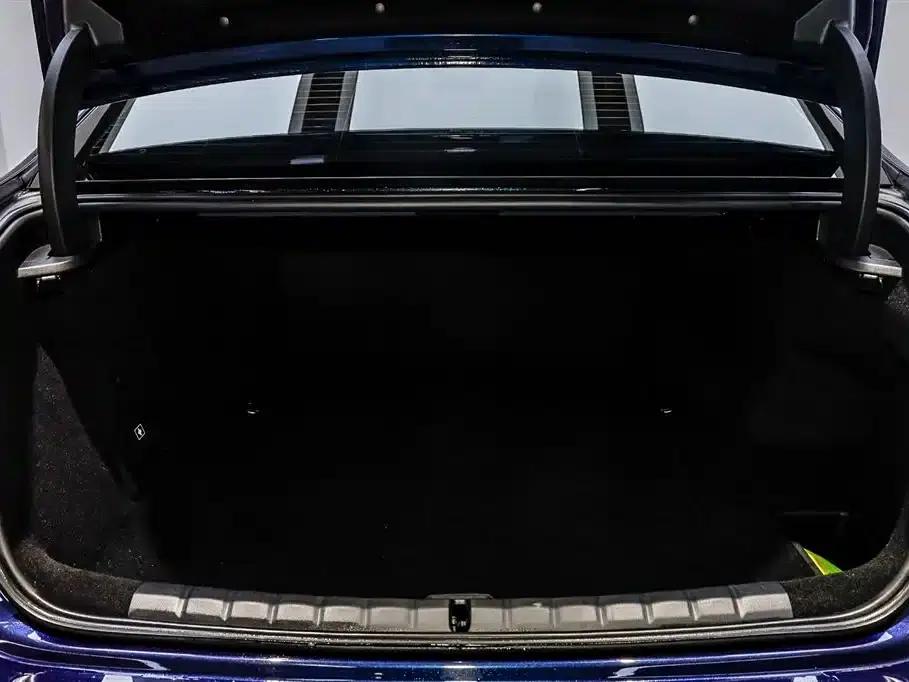 2023 BMW i7 xDrive60L M Sport Package — миниатюра 23