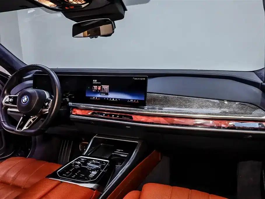2023 BMW i7 xDrive60L M Sport Package — миниатюра 34