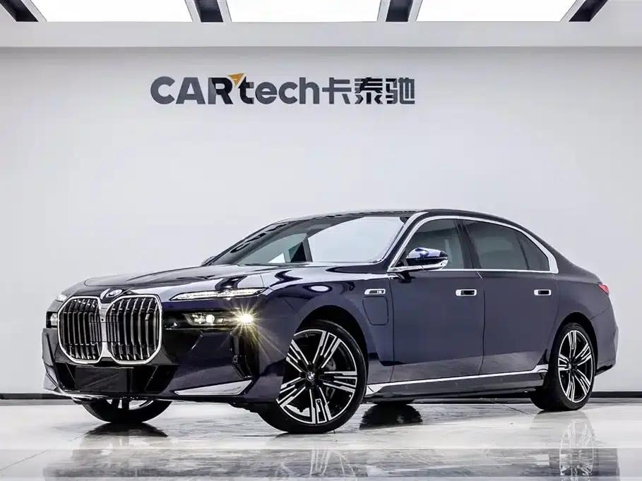 2023 BMW i7 xDrive60L M Sport Package — миниатюра 1