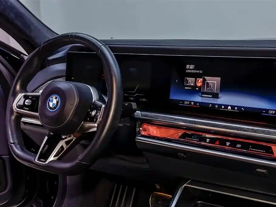 2023 BMW i7 xDrive60L M Sport Package — миниатюра 23