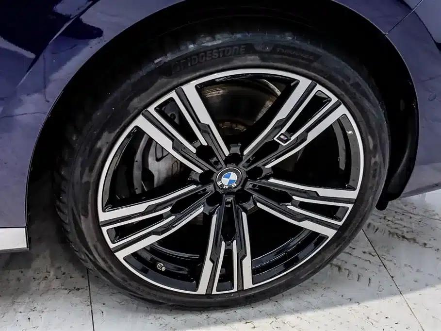 2023 BMW i7 xDrive60L M Sport Package — миниатюра 25