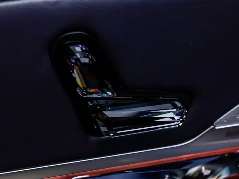 2023 BMW i7 xDrive60L M Sport Package — миниатюра 28