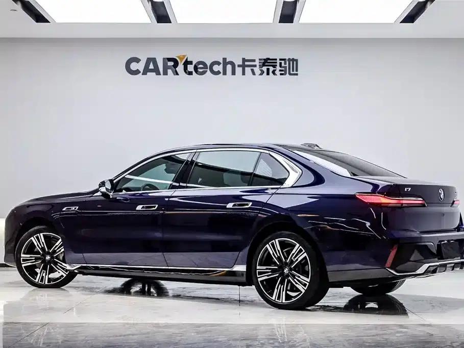 2023 BMW i7 xDrive60L M Sport Package — миниатюра 4