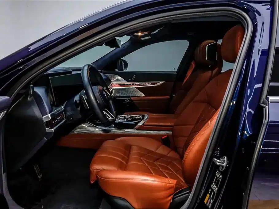 2023 BMW i7 xDrive60L M Sport Package — миниатюра 9