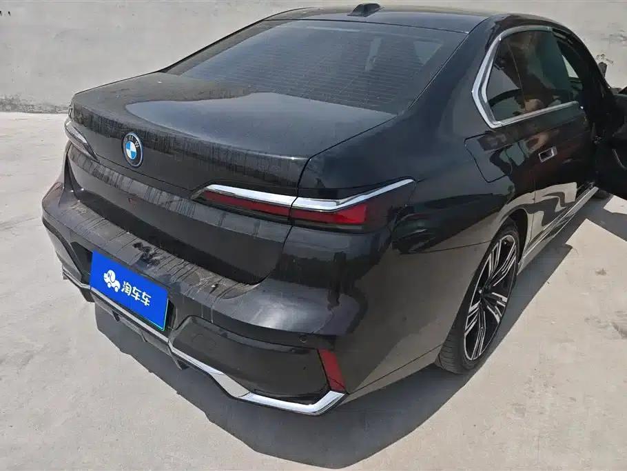 BMW i7 2023 eDrive50L Leading M Sport Package — миниатюра 3