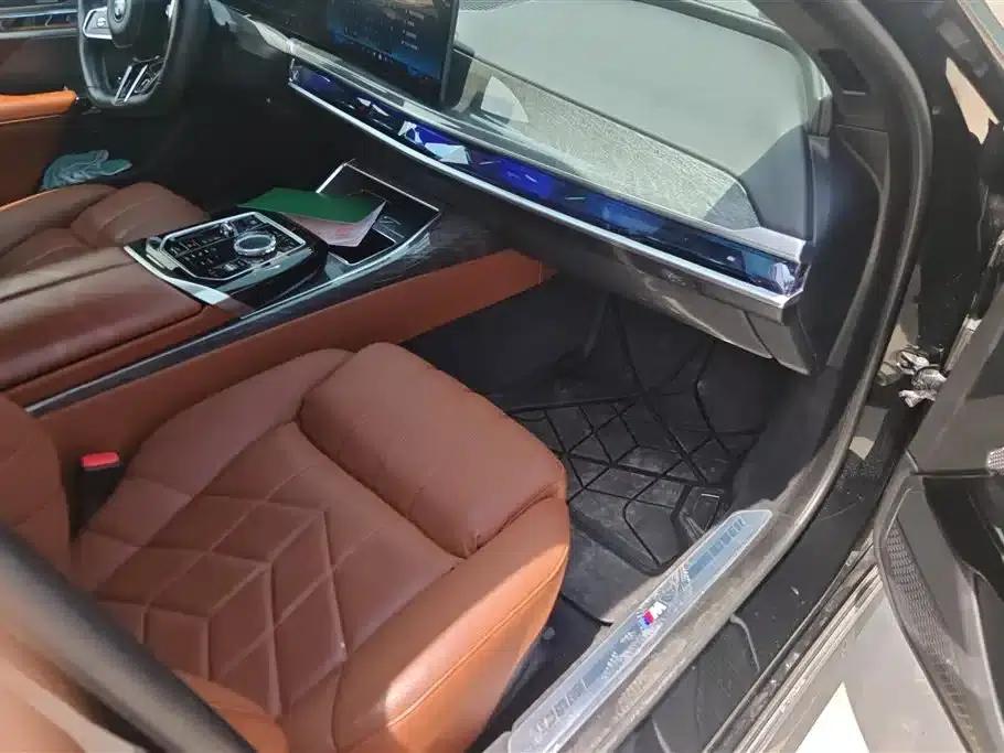 BMW i7 2023 eDrive50L Leading M Sport Package — миниатюра 8