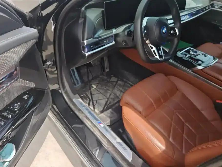BMW i7 2023 eDrive50L Leading M Sport Package — миниатюра 9
