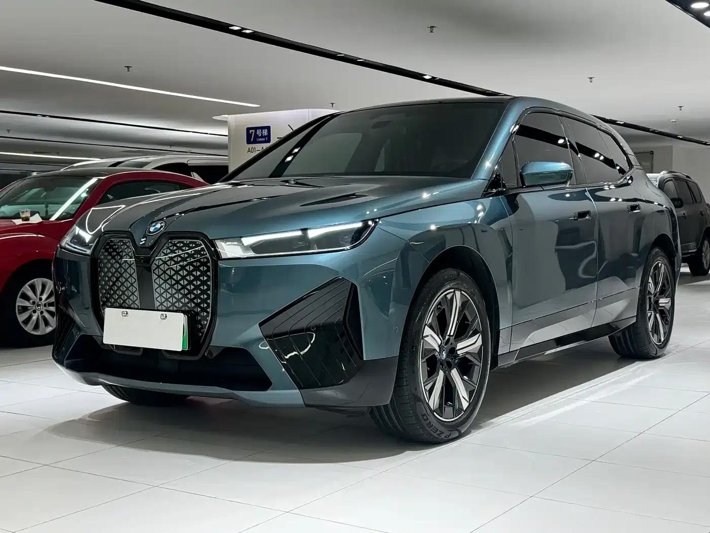 BMW iX 2022 xDrive50 — миниатюра 1