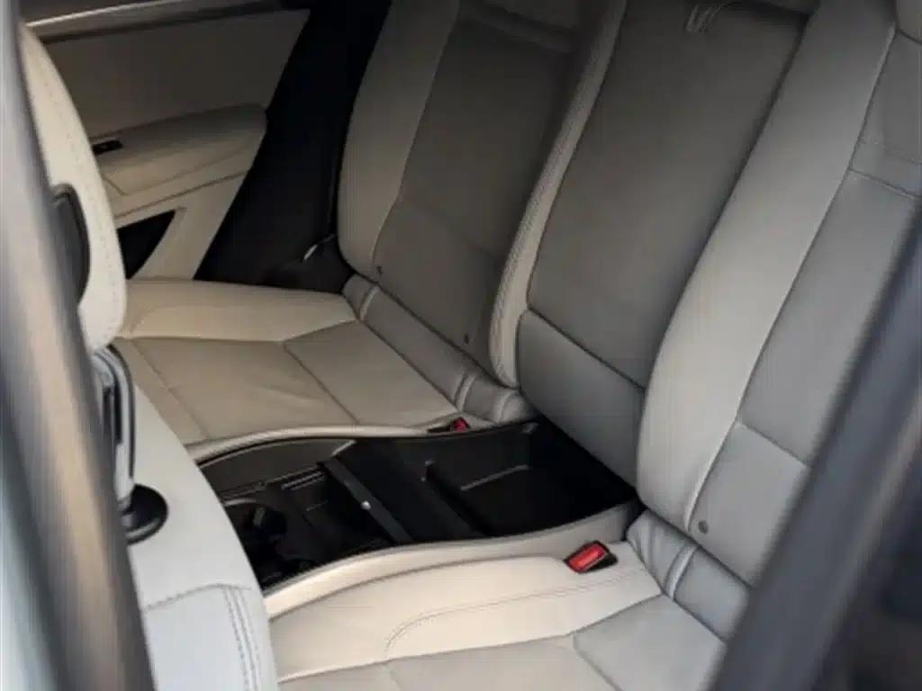 2010 BMW X6 M — миниатюра 11