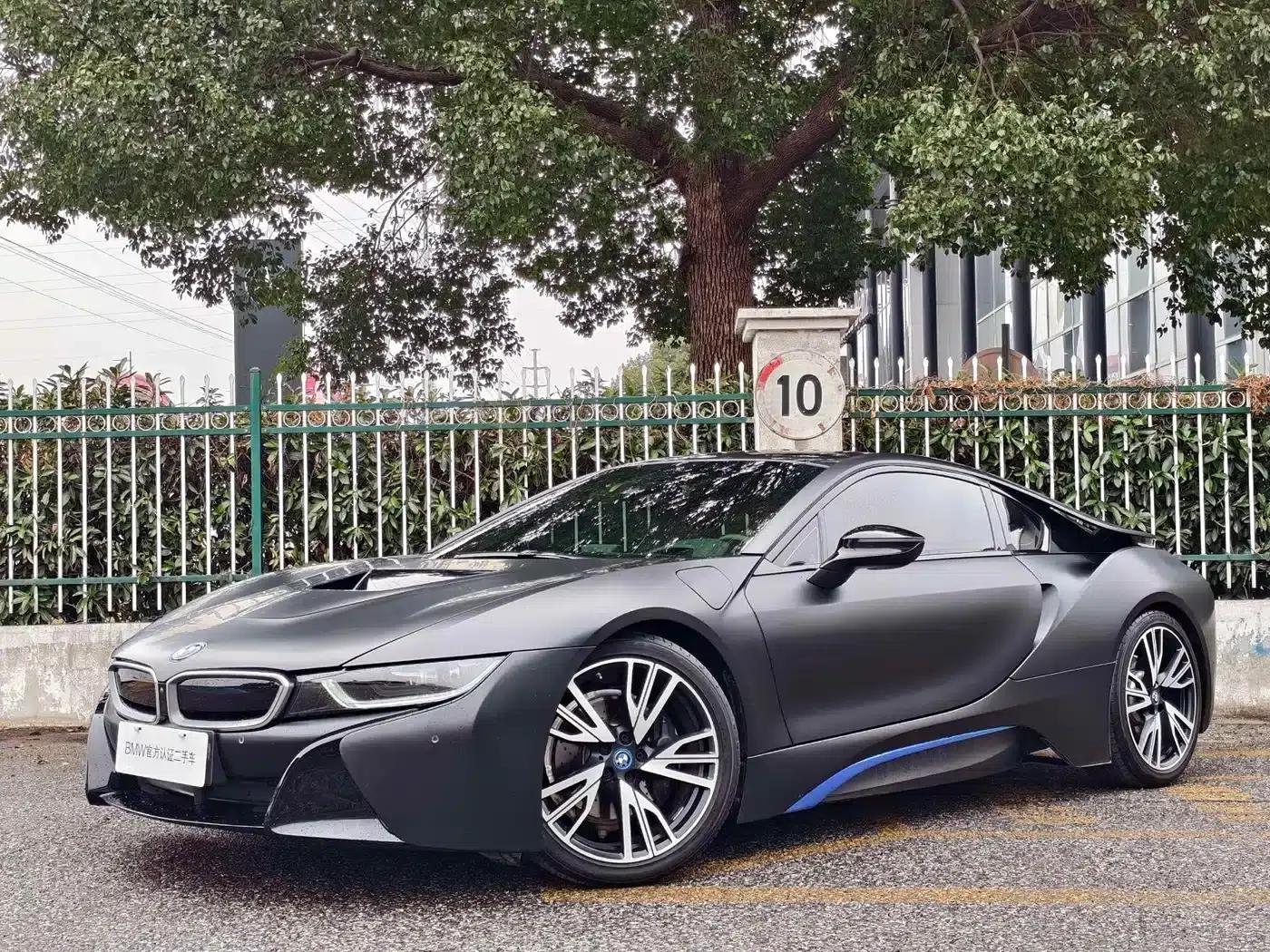 BMW i8 2016 Proton Red Limited Edition — миниатюра 1