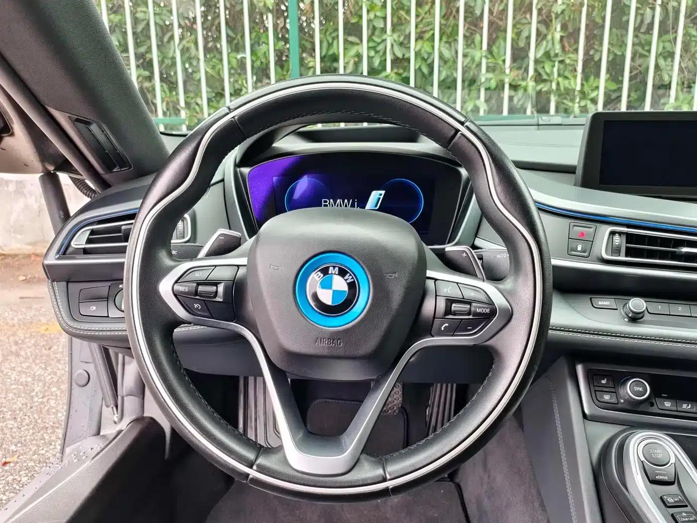 BMW i8 2016 Proton Red Limited Edition — миниатюра 12