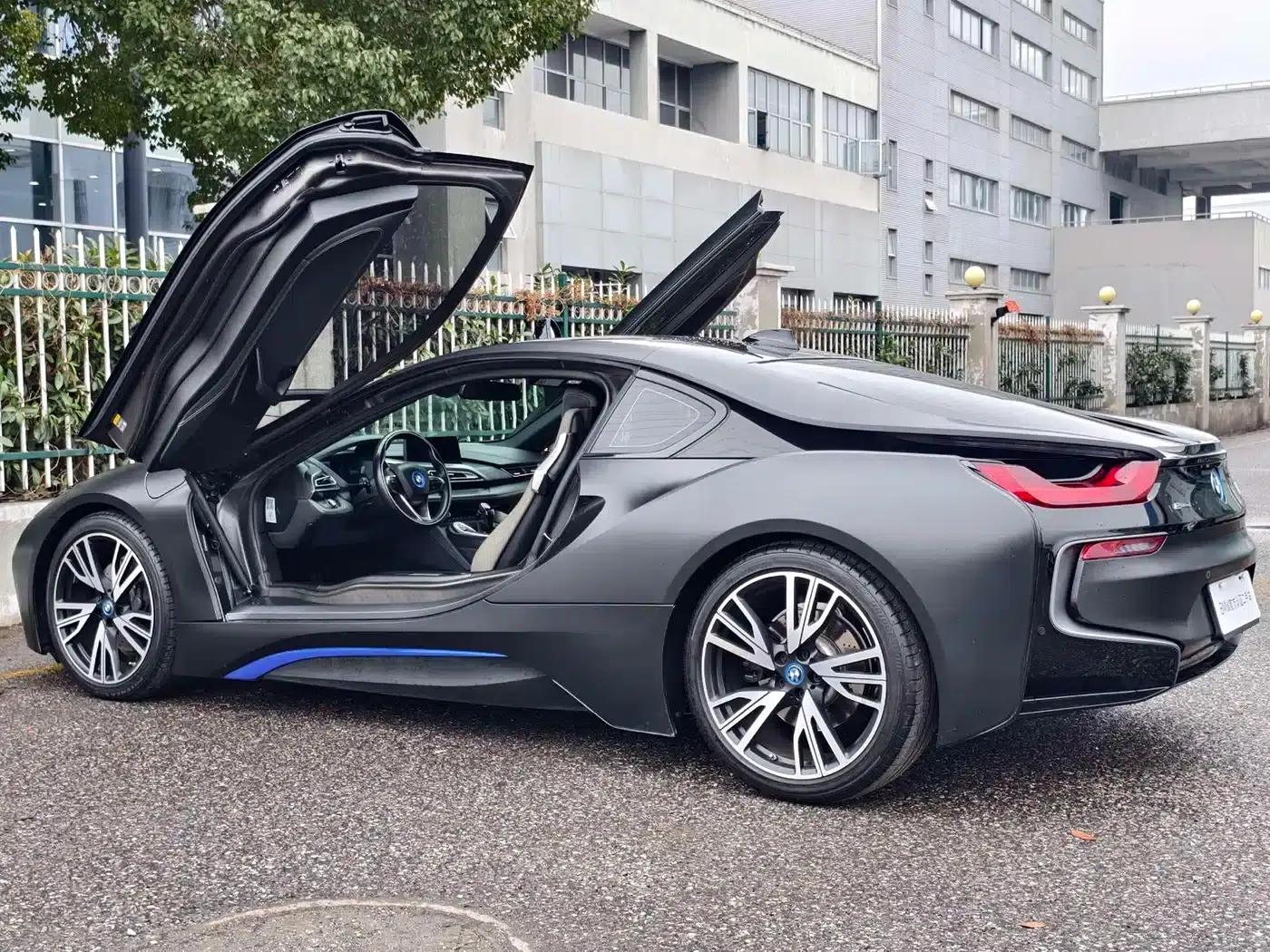 BMW i8 2016 Proton Red Limited Edition — миниатюра 3