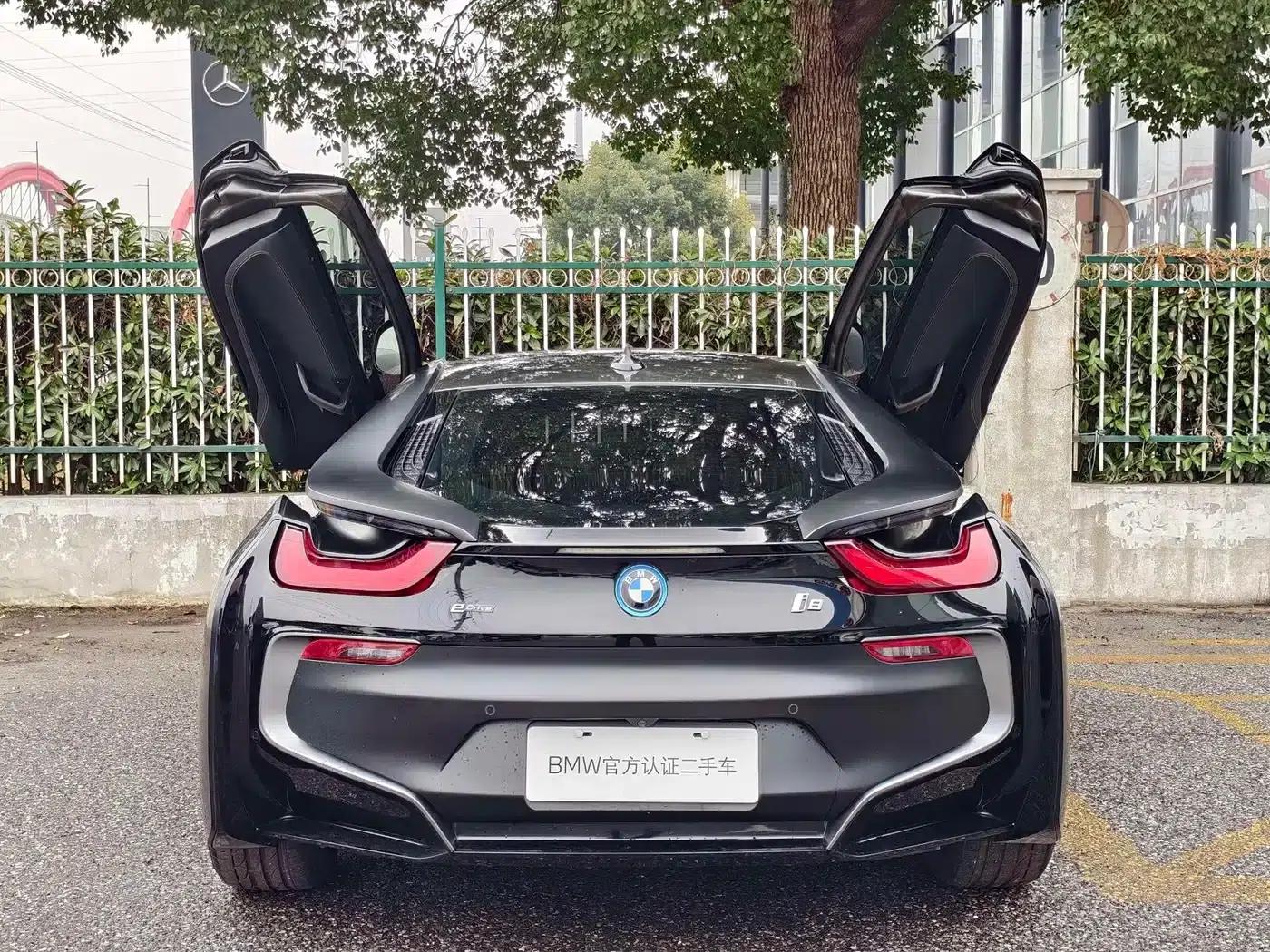 BMW i8 2016 Proton Red Limited Edition — миниатюра 4