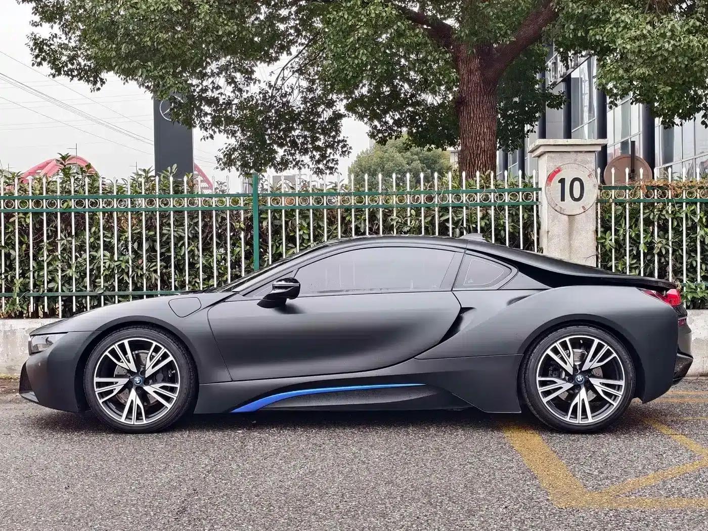 BMW i8 2016 Proton Red Limited Edition — миниатюра 6
