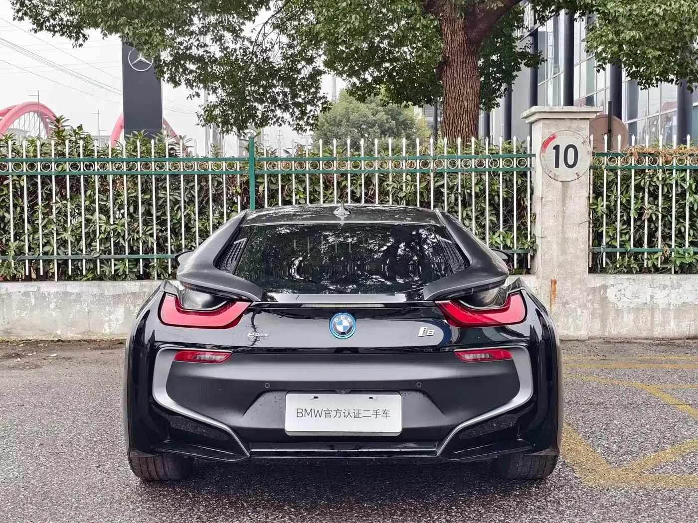BMW i8 2016 Proton Red Limited Edition — миниатюра 9
