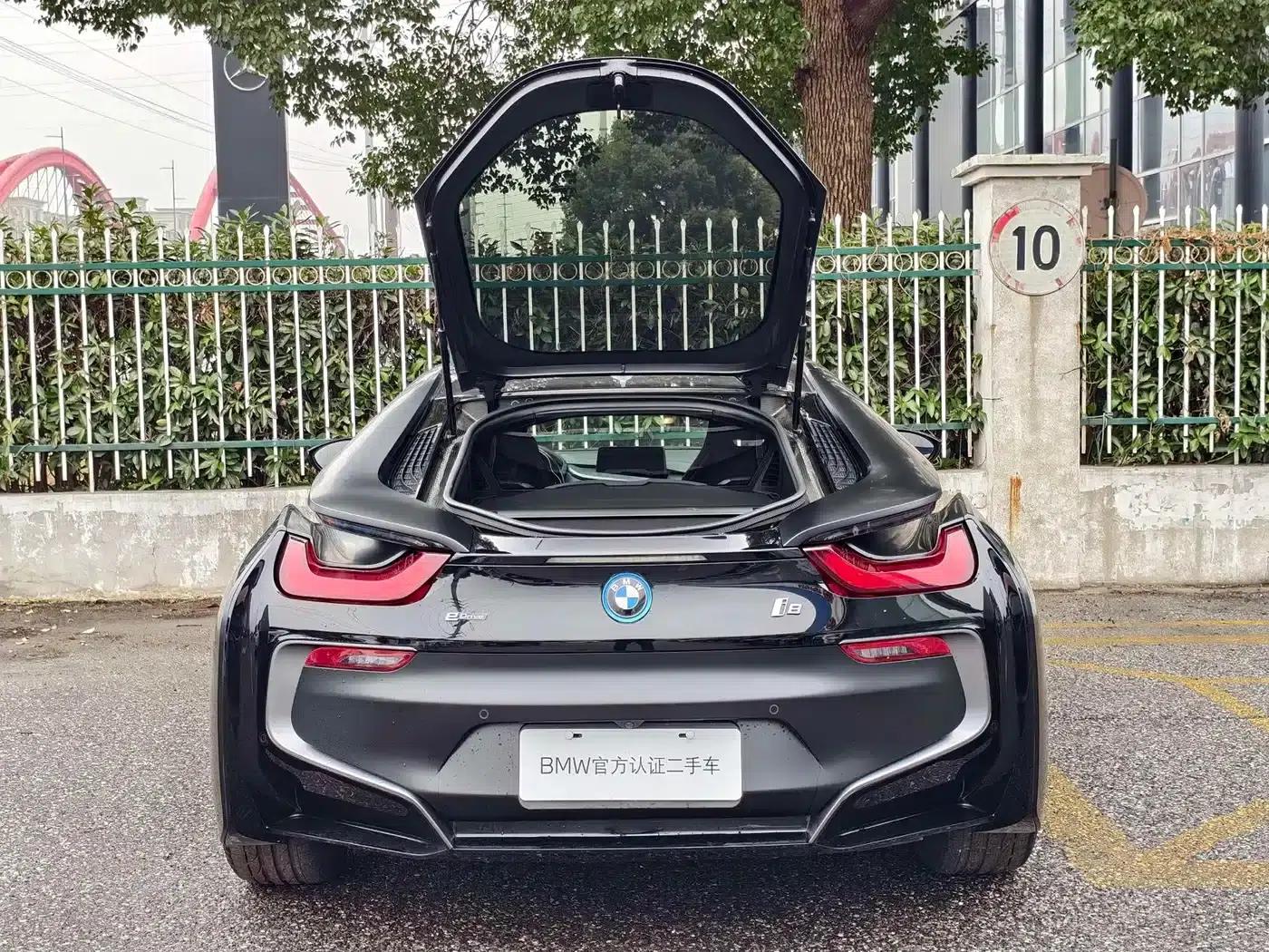 BMW i8 2016 Proton Red Limited Edition — миниатюра 10