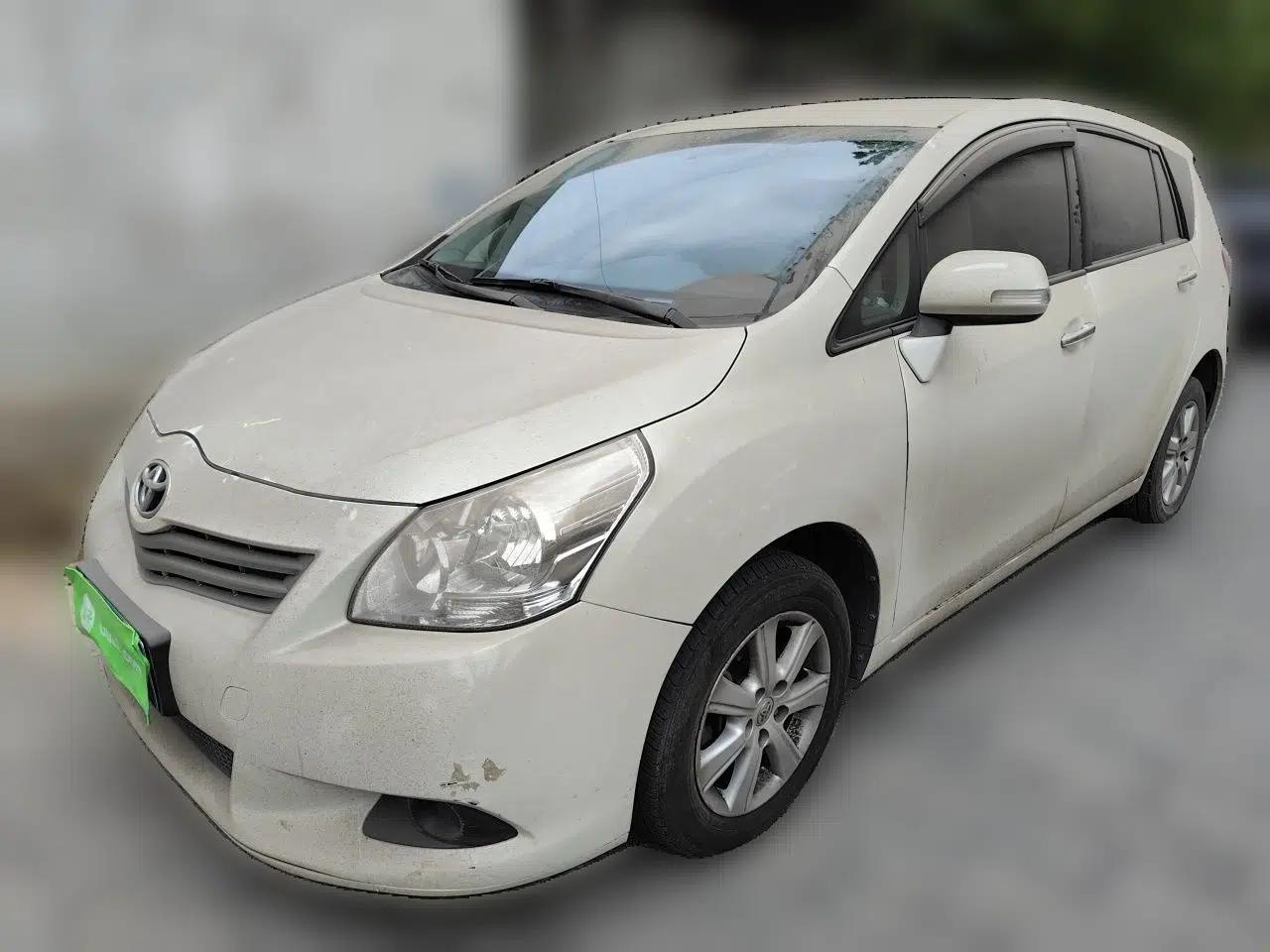 Toyota Verso 2014 Starlight 180E CVT Elite Edition — миниатюра 1