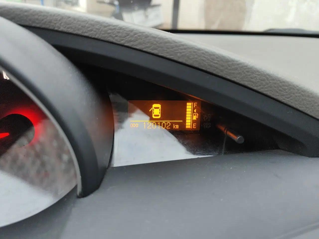 Toyota Verso 2014 Starlight 180E CVT Elite Edition — миниатюра 13