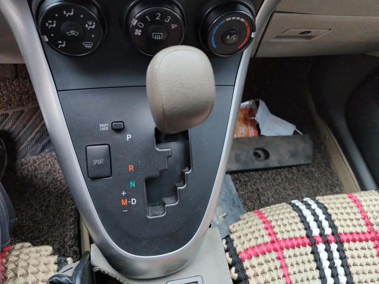 Toyota Verso 2014 Starlight 180E CVT Elite Edition — миниатюра 15