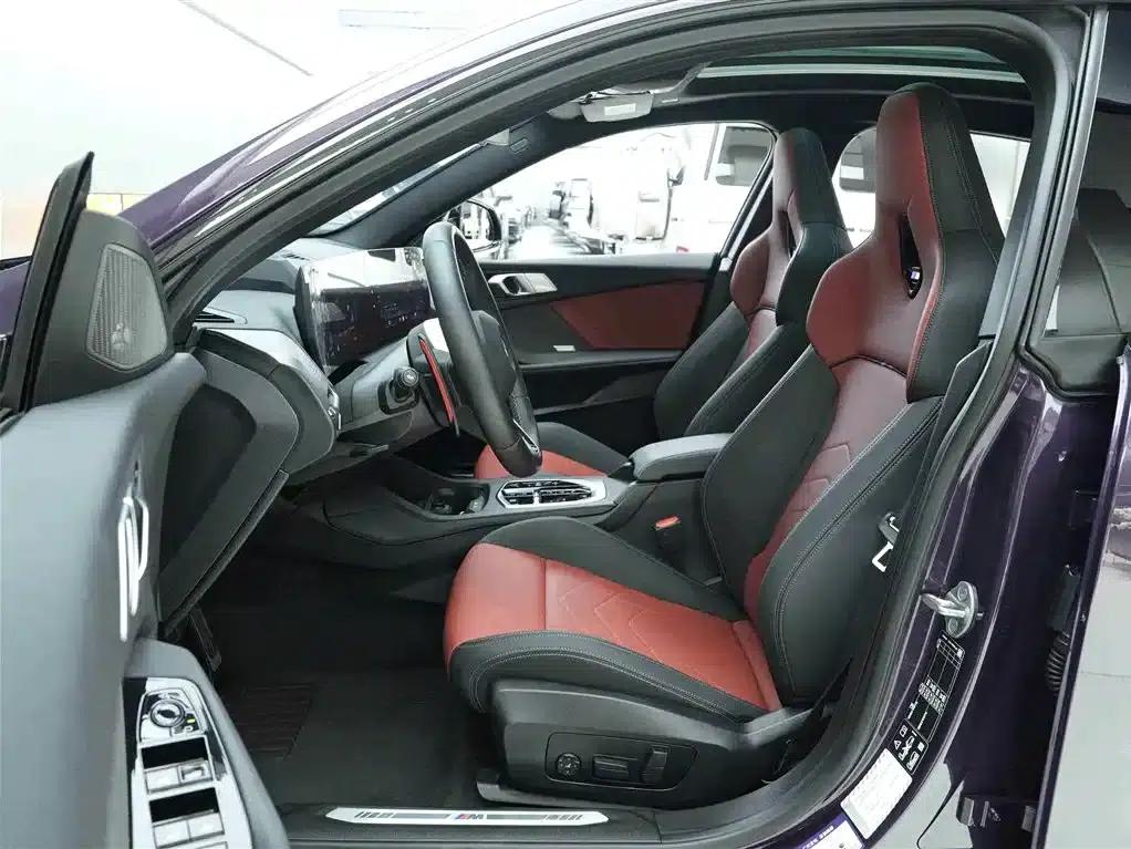 2025 BMW M235L — миниатюра 11