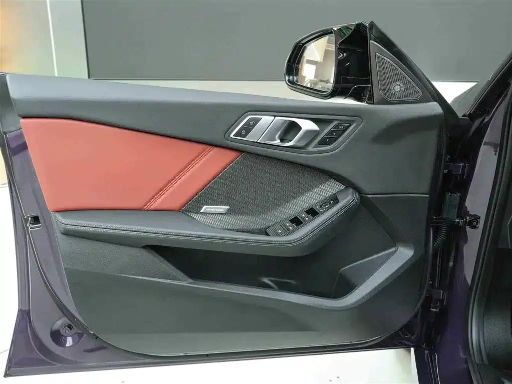 2025 BMW M235L — миниатюра 14