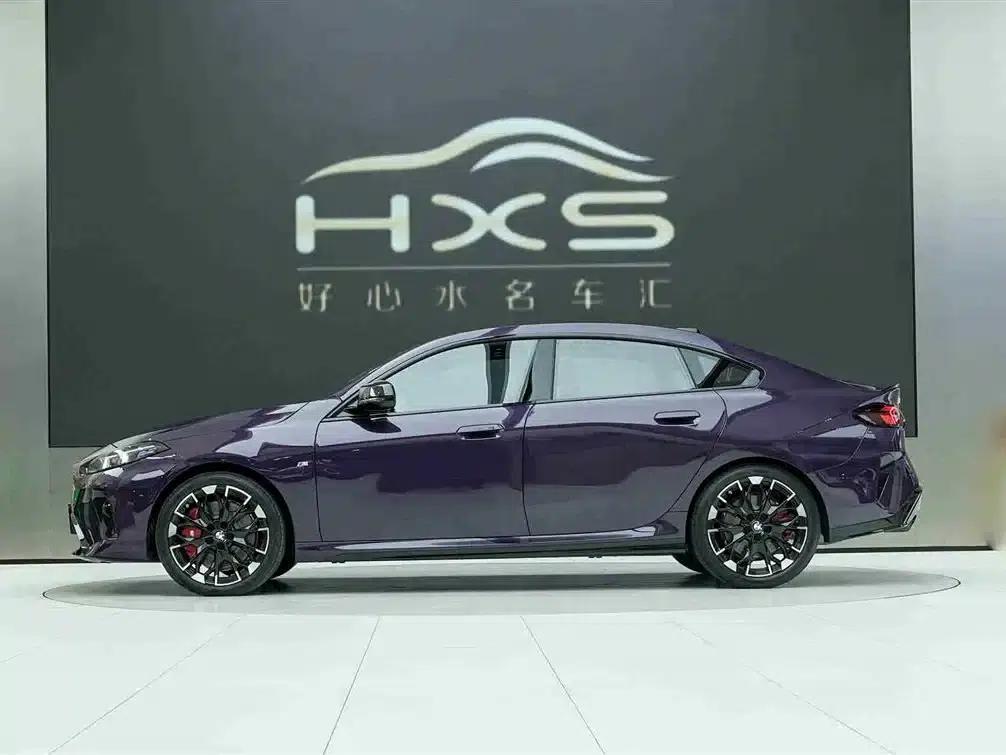2025 BMW M235L — миниатюра 3