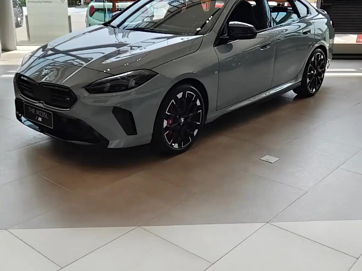 2026 BMW M235L — миниатюра 7