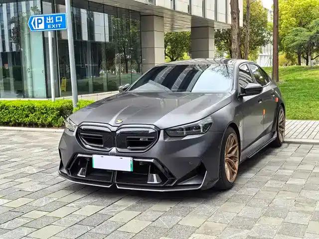 BMW M5 PHEV 2025 M5